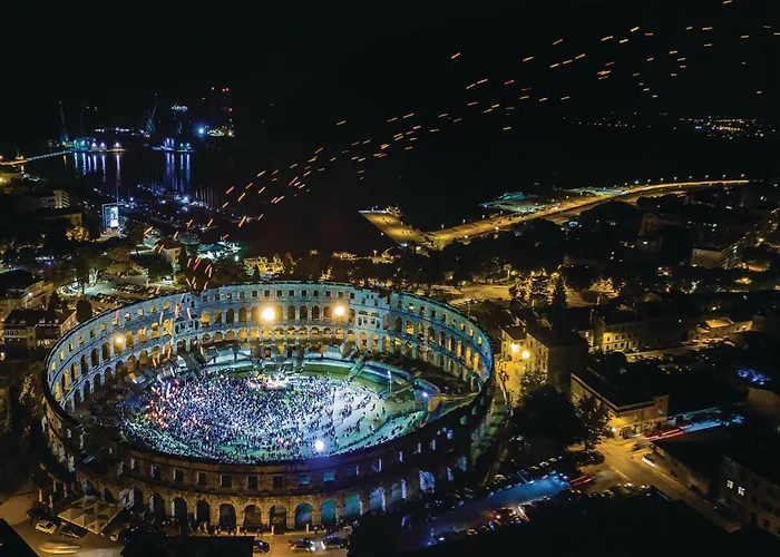 Holiday Home Pinezici I *