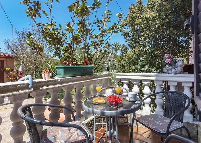 Holiday Home Pinezici I *