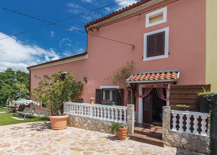 Holiday Home Pinezici I Pula