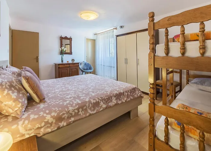 Vakantiehuis Pinezici I